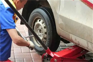 贡井区附近拖车24小时服务热线电话