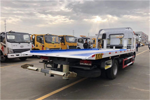 贡井区汽车救援补胎